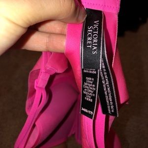 Victoria Secret Body Bra